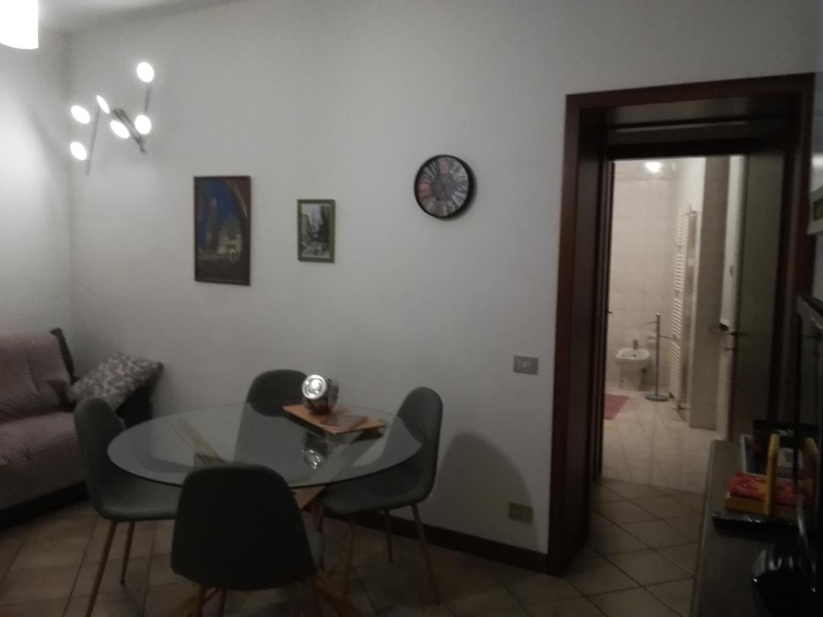 Bilocale Vicino Al Teatro Ponchielli Apartamento Cremona Exterior foto