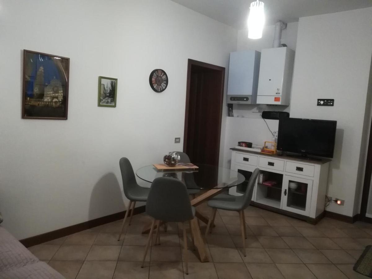 Bilocale Vicino Al Teatro Ponchielli Apartamento Cremona Exterior foto