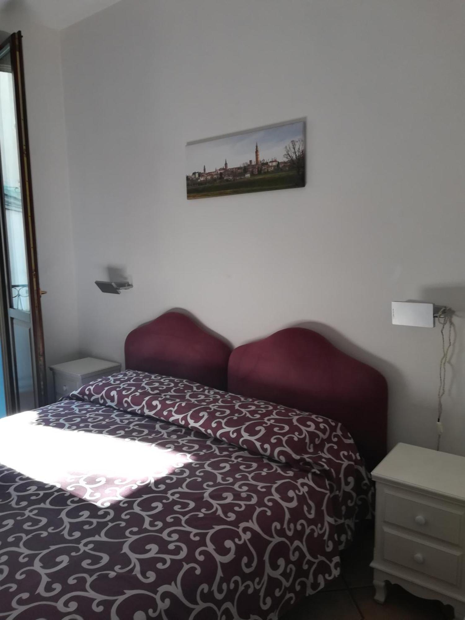 Bilocale Vicino Al Teatro Ponchielli Apartamento Cremona Exterior foto